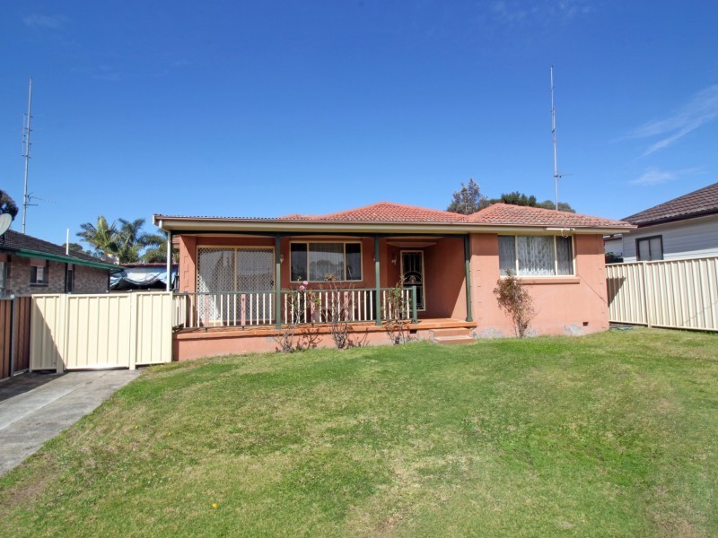 85 Deakin Street, Oak Flats NSW 2529