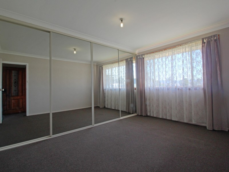 85 Deakin Street, Oak Flats NSW 2529