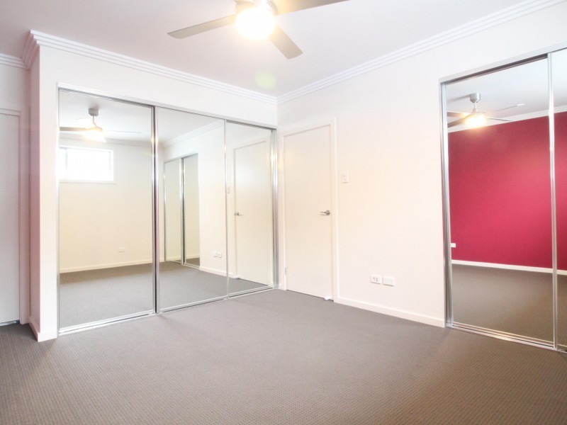 2/33 Kembla Street, Balgownie NSW 2519