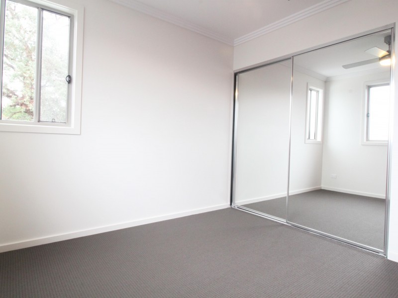 2/33 Kembla Street, Balgownie NSW 2519