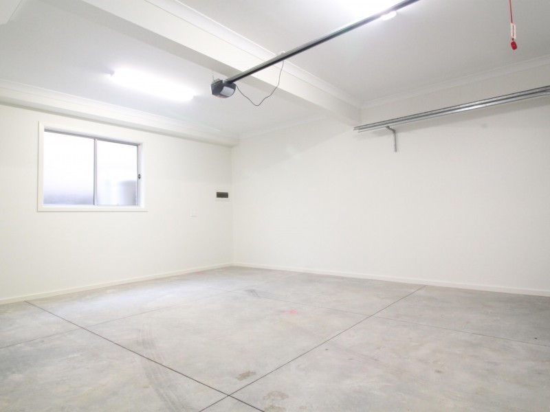 2/33 Kembla Street, Balgownie NSW 2519