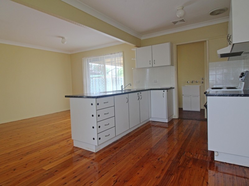 House 18 Elouera Street, Lake Illawarra NSW 2528