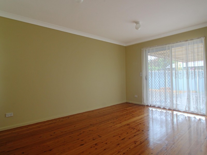 House 18 Elouera Street, Lake Illawarra NSW 2528