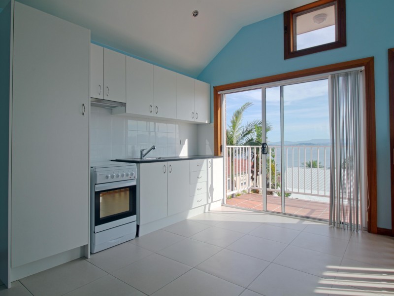 278A Northcliffe Drive, Lake Heights NSW 2502