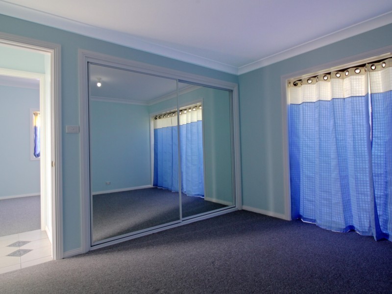 278A Northcliffe Drive, Lake Heights NSW 2502