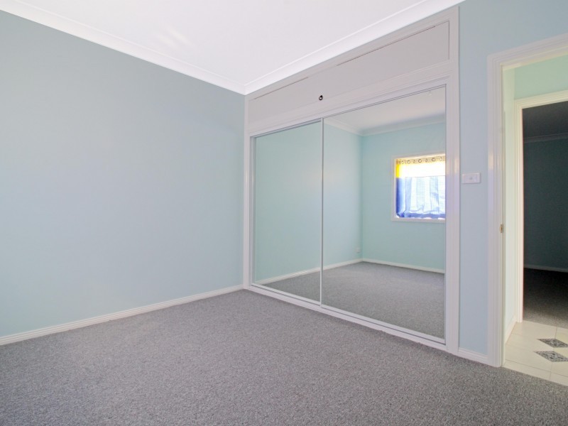 278A Northcliffe Drive, Lake Heights NSW 2502