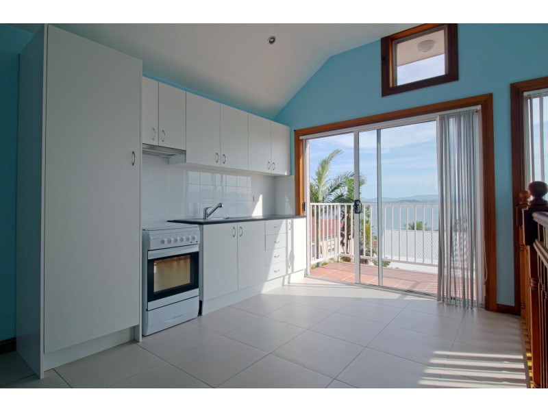 278A Northcliffe Drive, Lake Heights NSW 2502