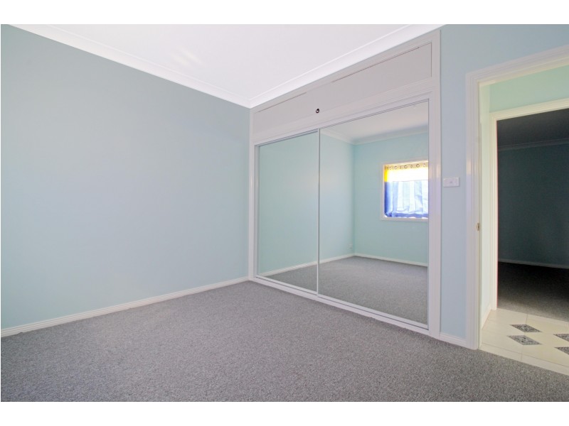 278A Northcliffe Drive, Lake Heights NSW 2502