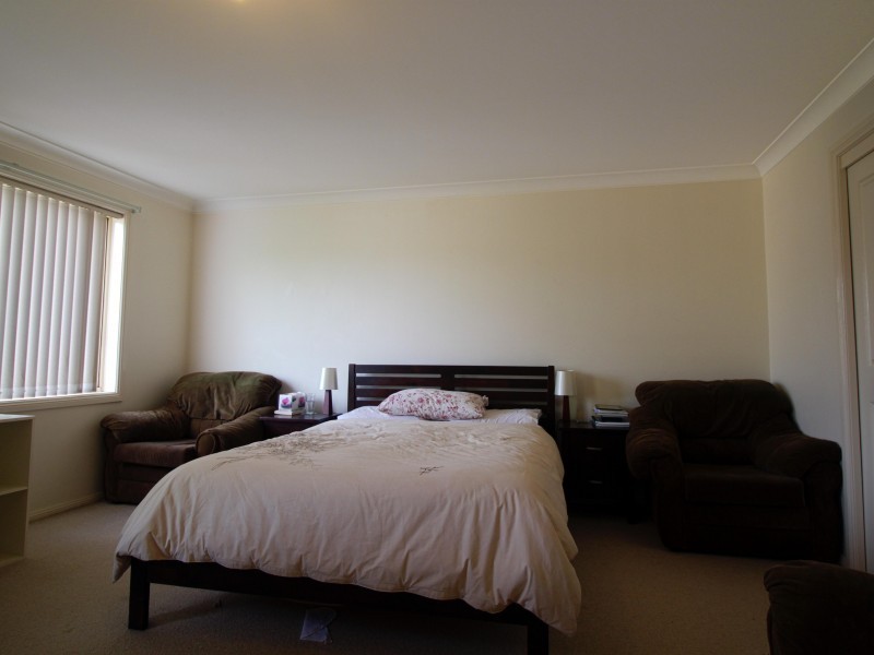 2/1 Platypus Close, Figtree NSW 2525