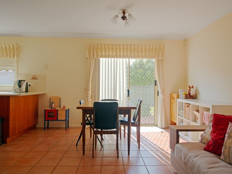 2/1 Platypus Close, Figtree NSW 2525