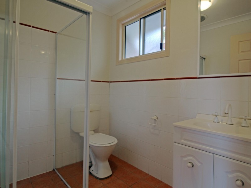 Townhouse 2/12 Woodlawn Avenue, Mangerton NSW 2500