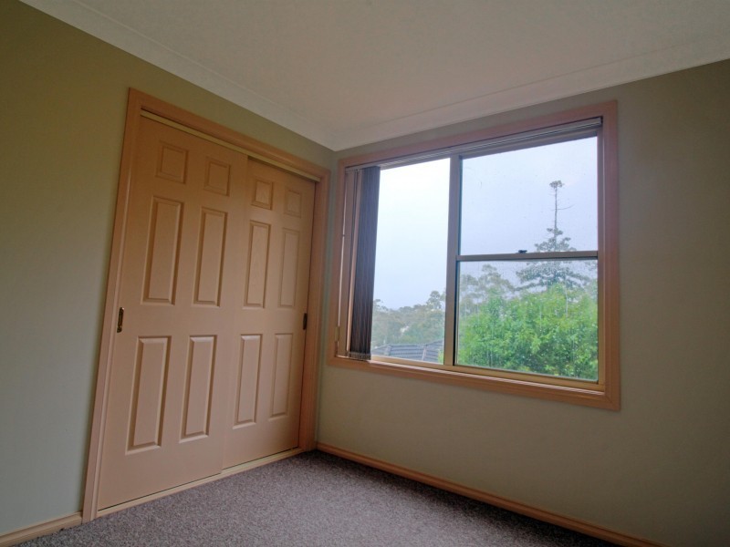 Townhouse 2/12 Woodlawn Avenue, Mangerton NSW 2500