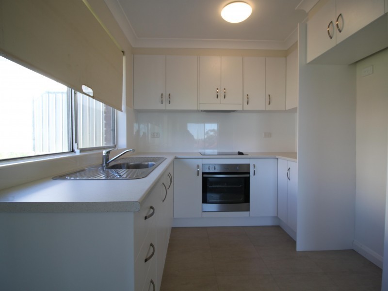 2/23 Beatus Street, Unanderra NSW 2526