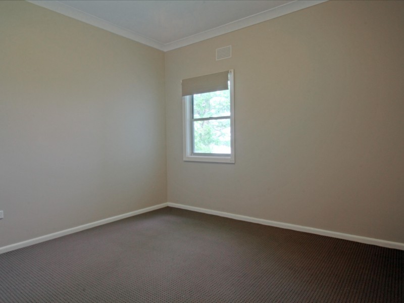 13 Trevor Avenue, Lake Heights NSW 2502