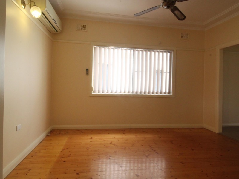 8  George Street, Towradgi NSW 2518