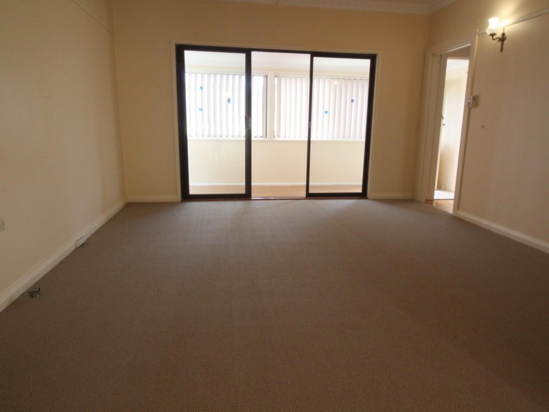 8  George Street, Towradgi NSW 2518