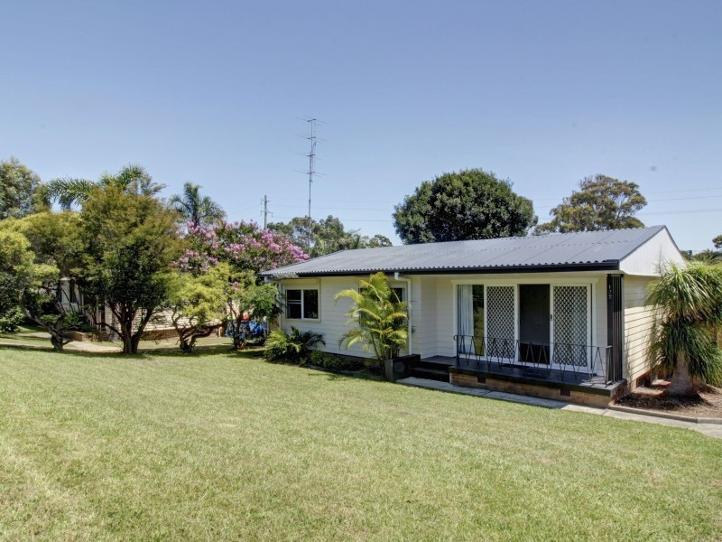 132 Lake Entrance Road, Mount Warrigal NSW 2528