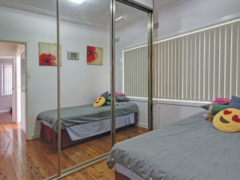 18 Todd Street, Warrawong NSW 2502