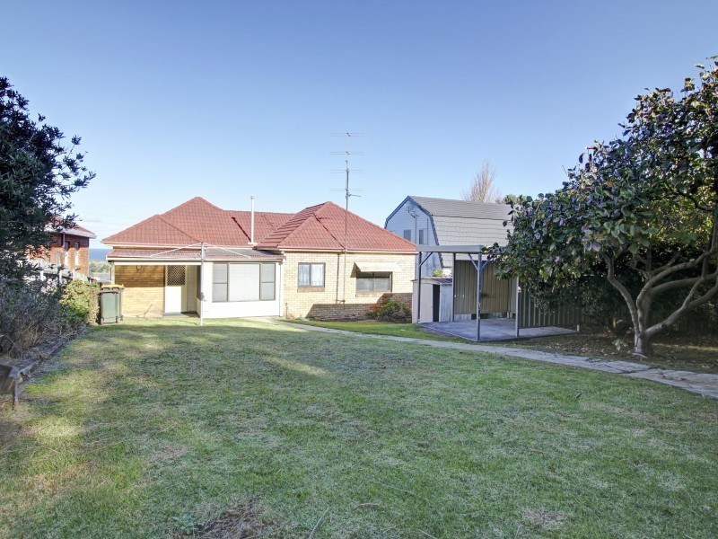 24 Robertson Street, Port Kembla NSW 2505