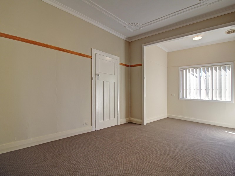 50 Dempster Street, West Wollongong NSW 2500