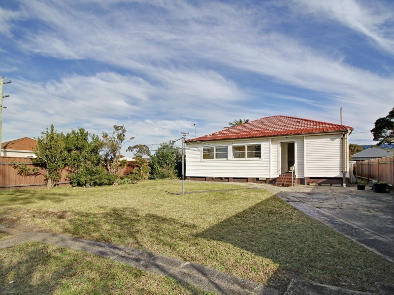 33 Donald Street, Fairy Meadow NSW 2519