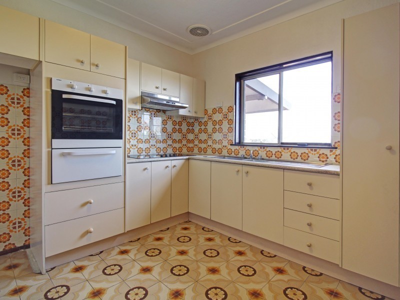 15 Fairfax Road, Warrawong NSW 2502