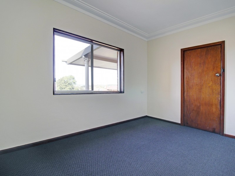 15 Fairfax Road, Warrawong NSW 2502