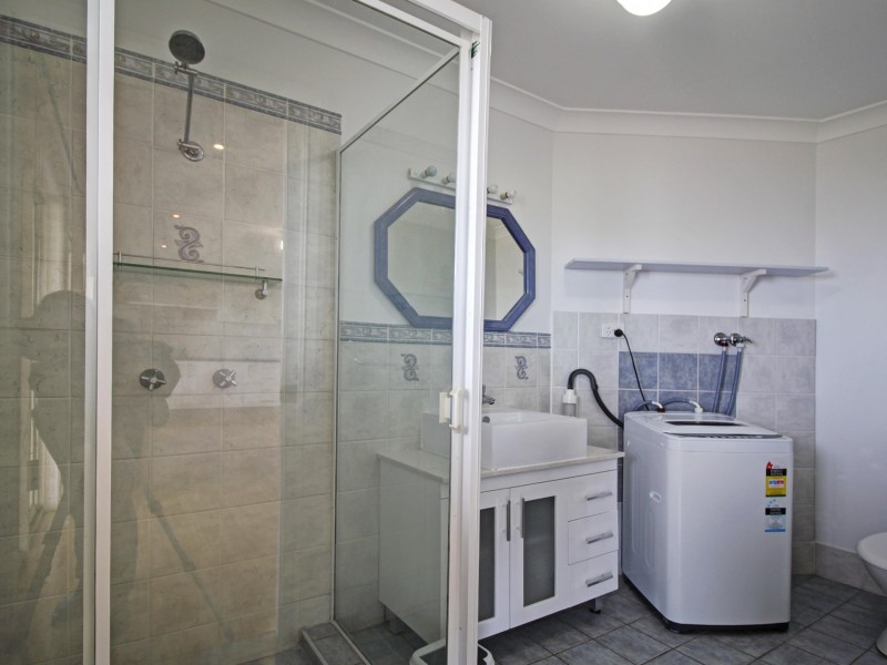 79a Blackman Parade, Unanderra NSW 2526