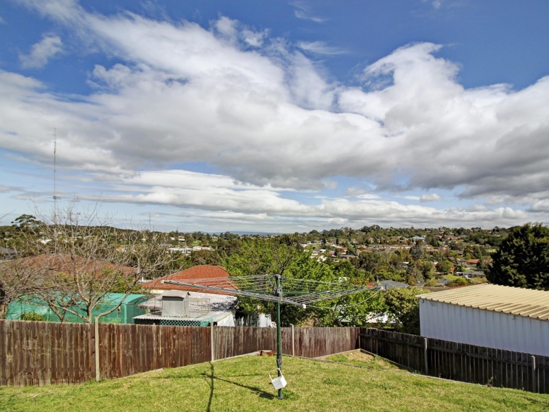 79a Blackman Parade, Unanderra NSW 2526