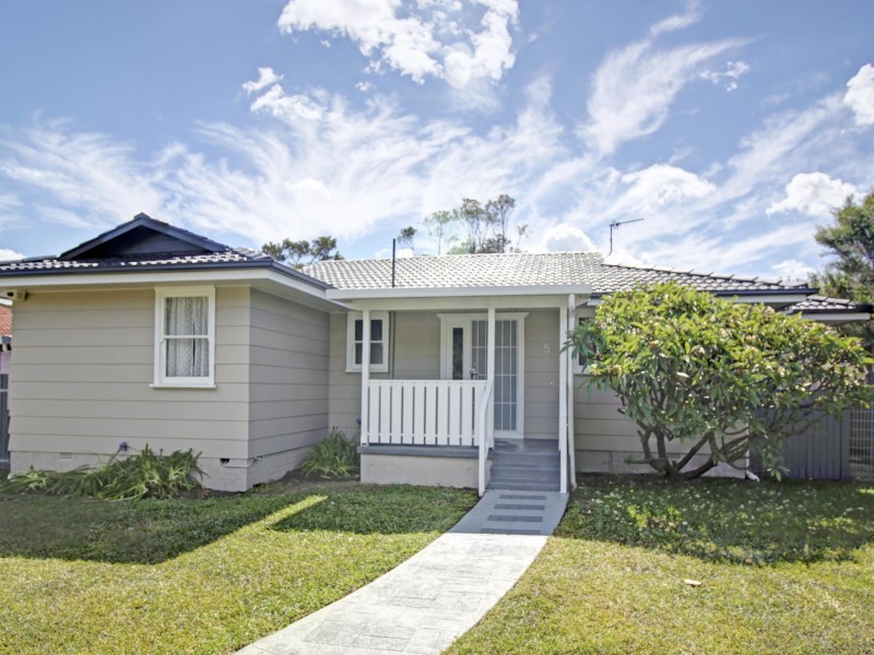 5 Christiansen Place, Bellambi NSW 2518