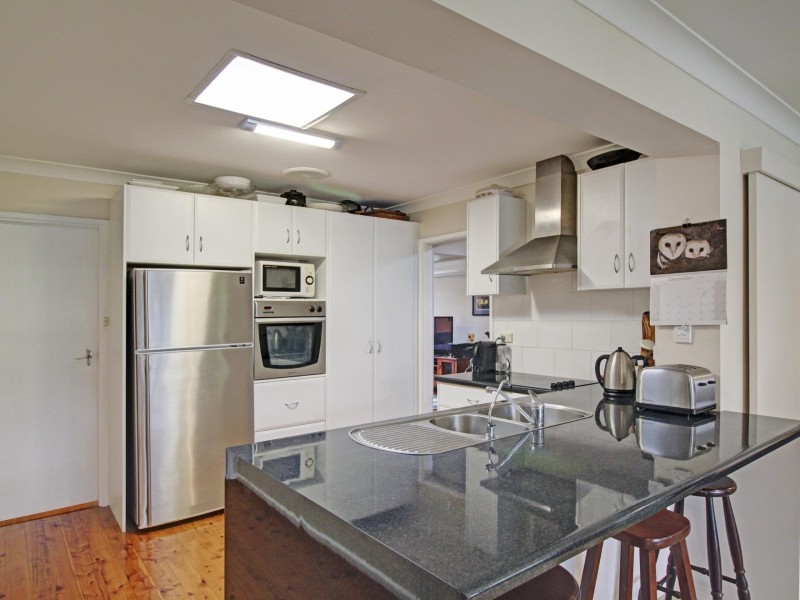 5 Buckle Crescent, West Wollongong NSW 2500