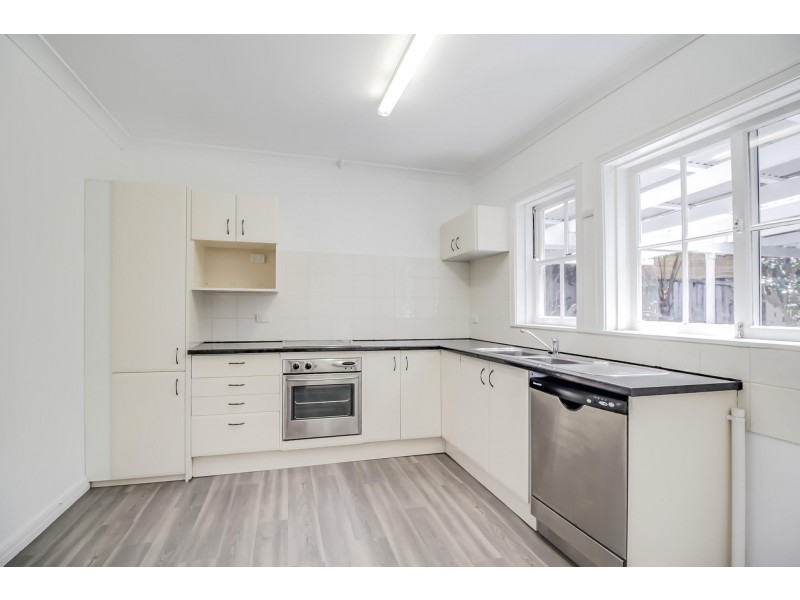 26 Mangerton Road, Wollongong NSW 2500