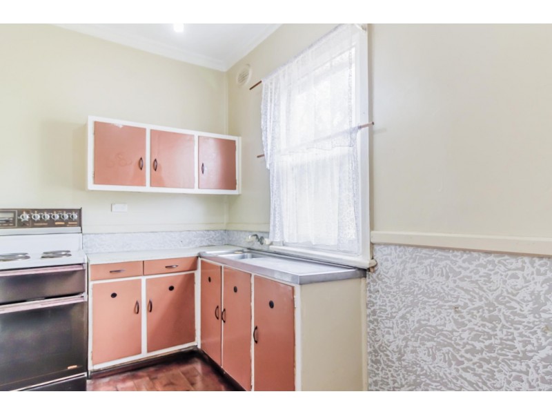 12  Malcolm Avenue, Cringila NSW 2502