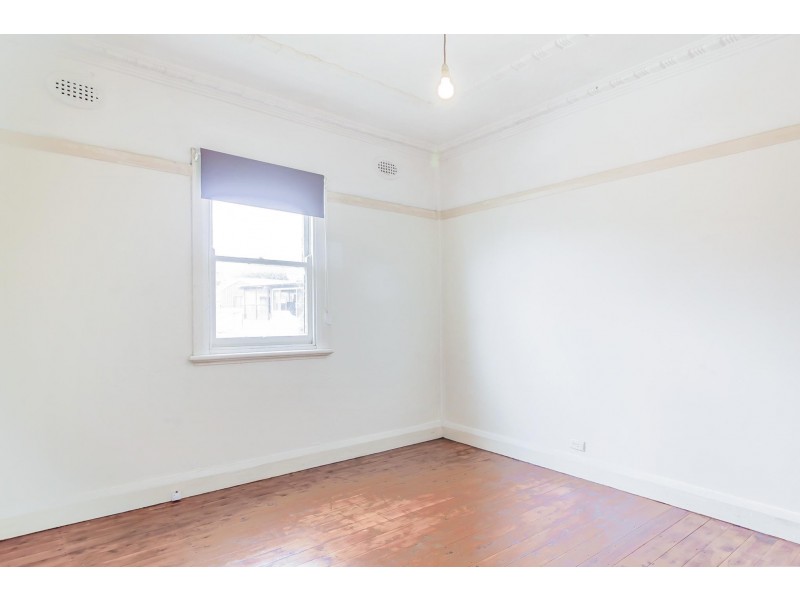 12  Malcolm Avenue, Cringila NSW 2502