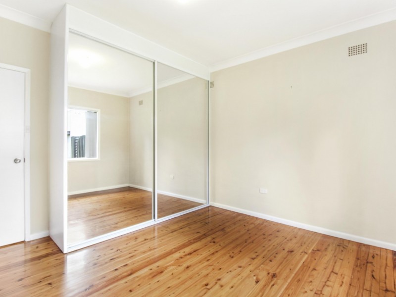 1/19  Booyong Street, West Wollongong NSW 2500