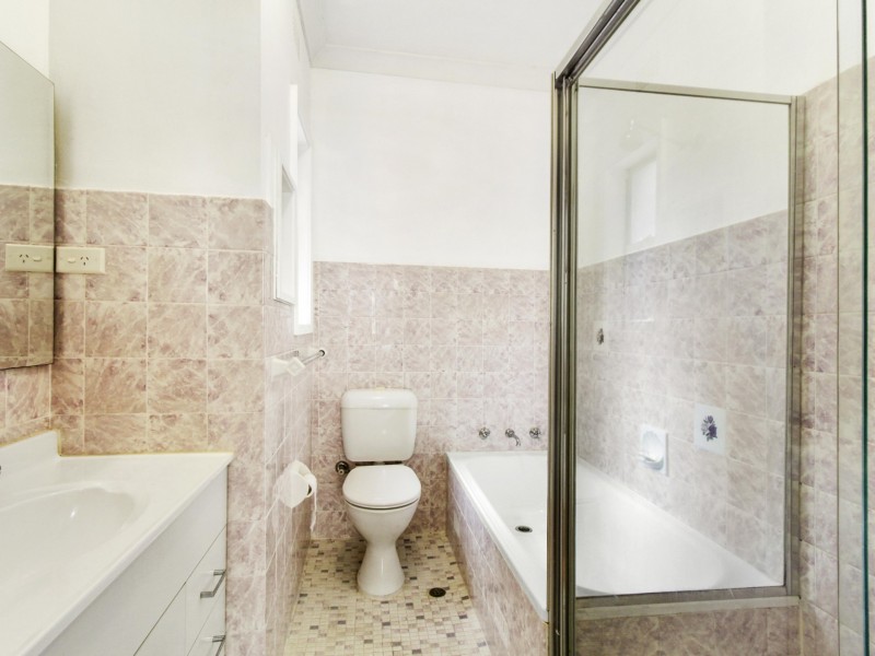 1/19  Booyong Street, West Wollongong NSW 2500