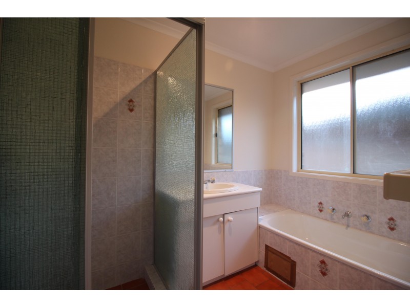 181 Gladstone Avenue, Mount Saint Thomas NSW 2500