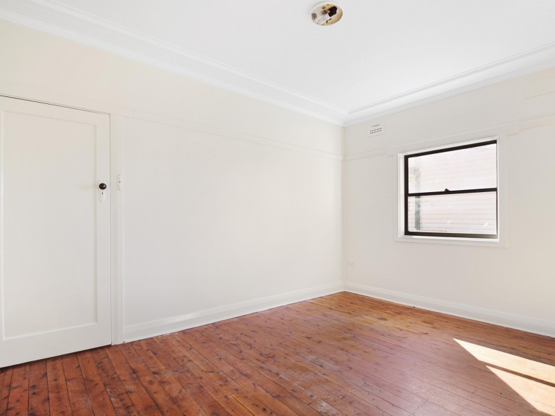 119 Gladstone Avenue, Coniston NSW 2500