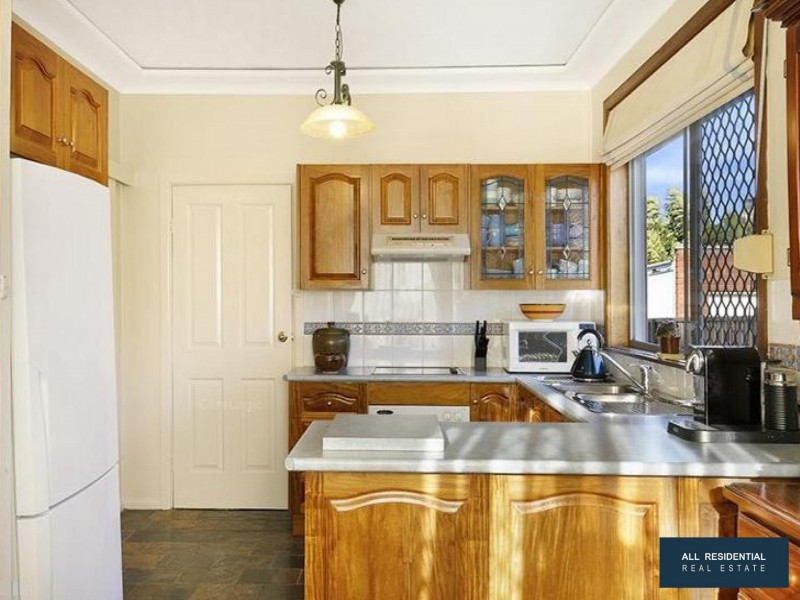 13 Sunlea Street, Dapto NSW 2530