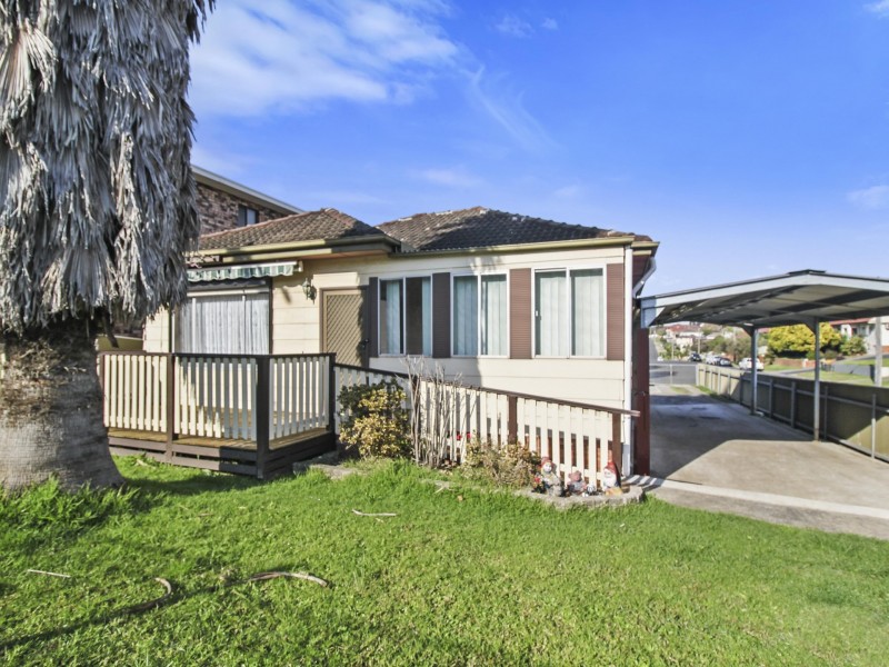 39 Barina Avenue, Lake Heights NSW 2502