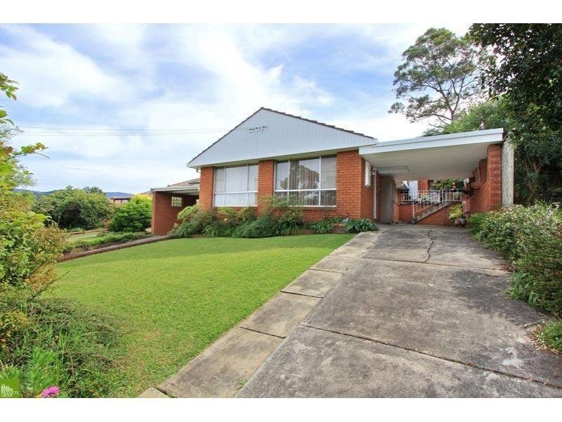 6 St Johns Avenue, Mangerton NSW 2500