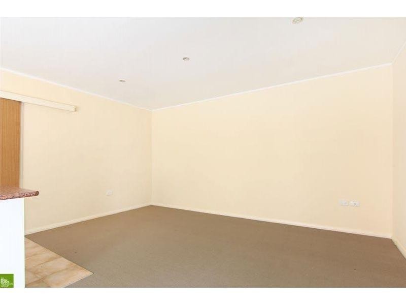 6 St Johns Avenue, Mangerton NSW 2500