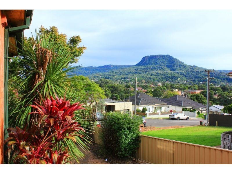 25 Dempster Street, West Wollongong NSW 2500