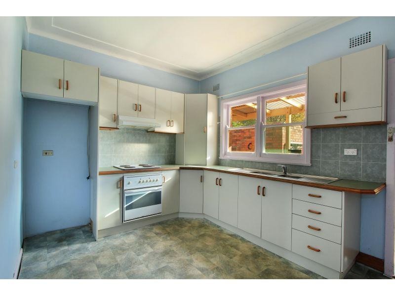 66 Denise Street, Lake Heights NSW 2502