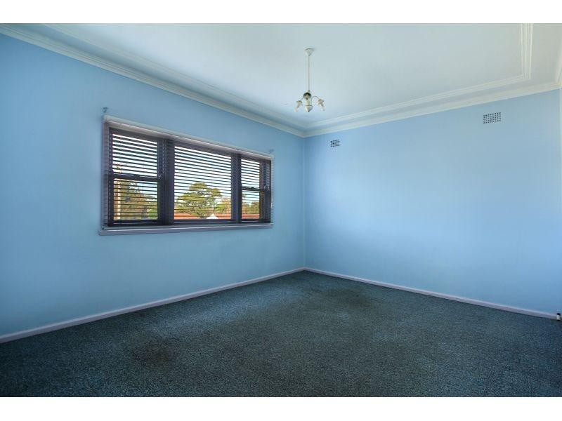 66 Denise Street, Lake Heights NSW 2502