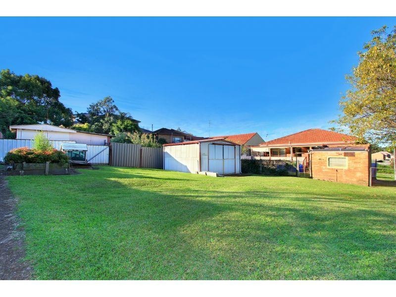 66 Denise Street, Lake Heights NSW 2502