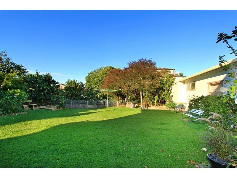 25 Robsons Road, Keiraville NSW 2500