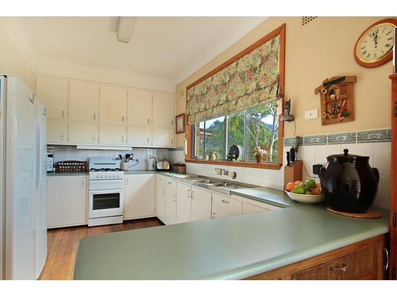 202 Farmborough Road, Farmborough Heights NSW 2526