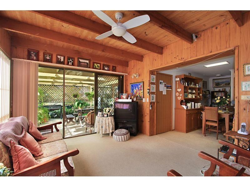 202 Farmborough Road, Farmborough Heights NSW 2526