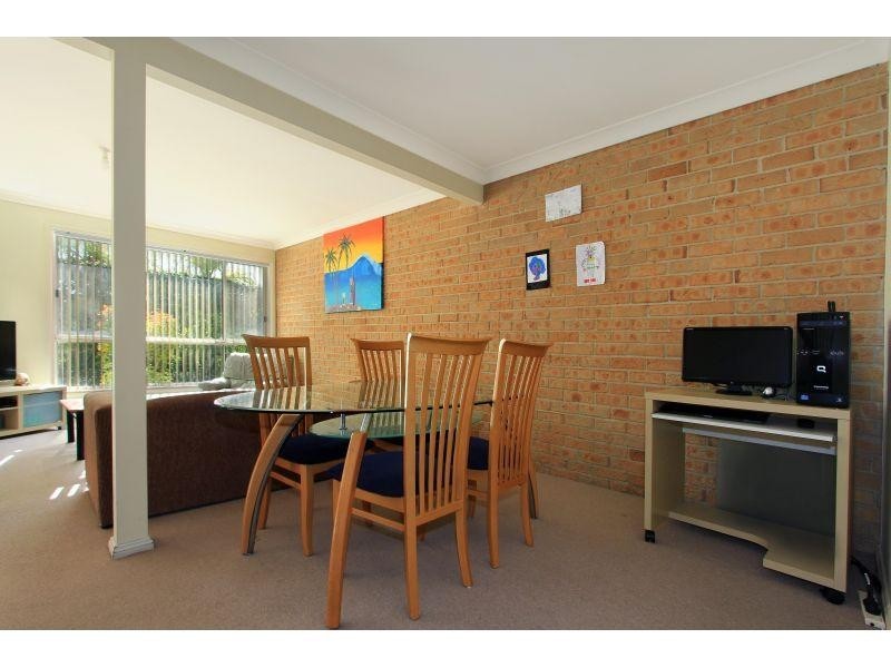 2/18 Mangerton Road, Mangerton NSW 2500